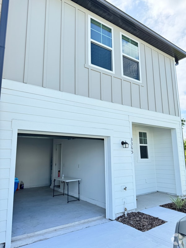 Building Photo - 3365 Vesara Dr