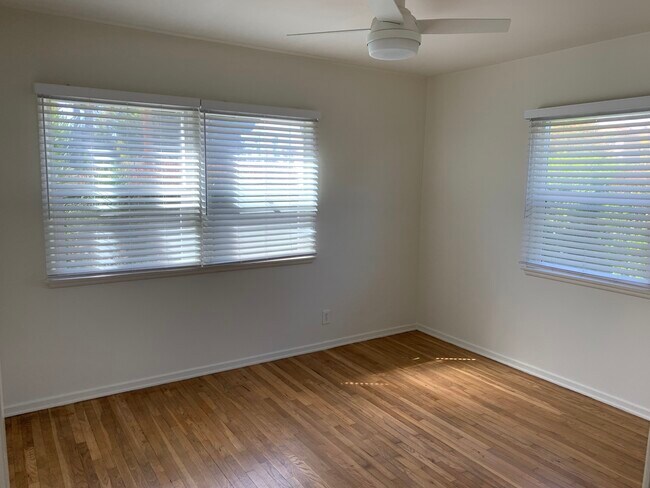 Bedroom - 2404 Penmar Ave