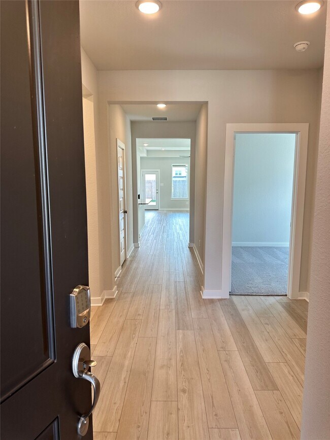 Foto del edificio - 21619 Flannel Bush Ln
