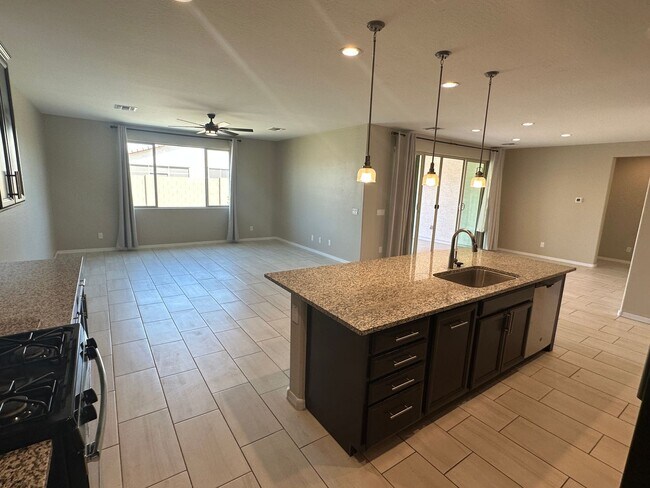 Foto del edificio - Corner Lot, RV Gate and Garage, Single Lev...