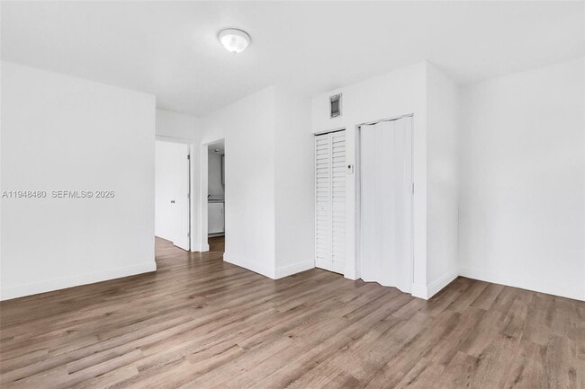 Foto del edificio - 8329 NW 5th Ave