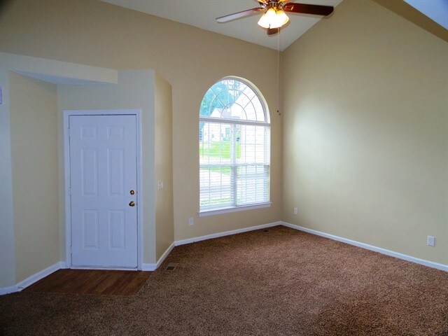 Building Photo - 215 Hickory Glen Lane