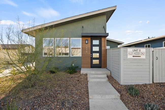 Building Photo - 1688 Thea Ave