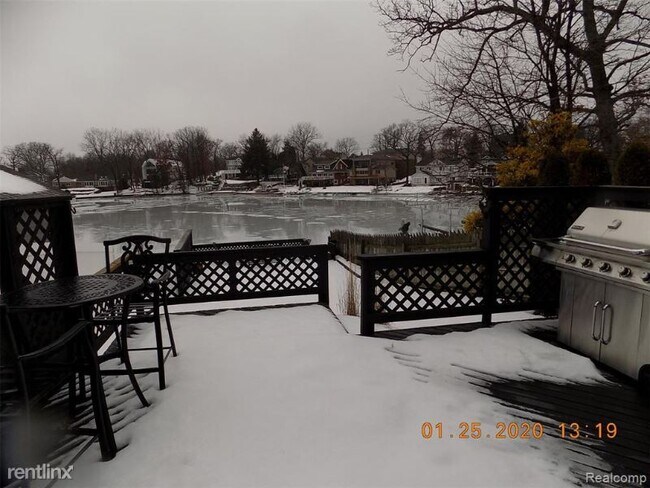 Foto del edificio - 2 br, 2 bath House - 111 Bridge