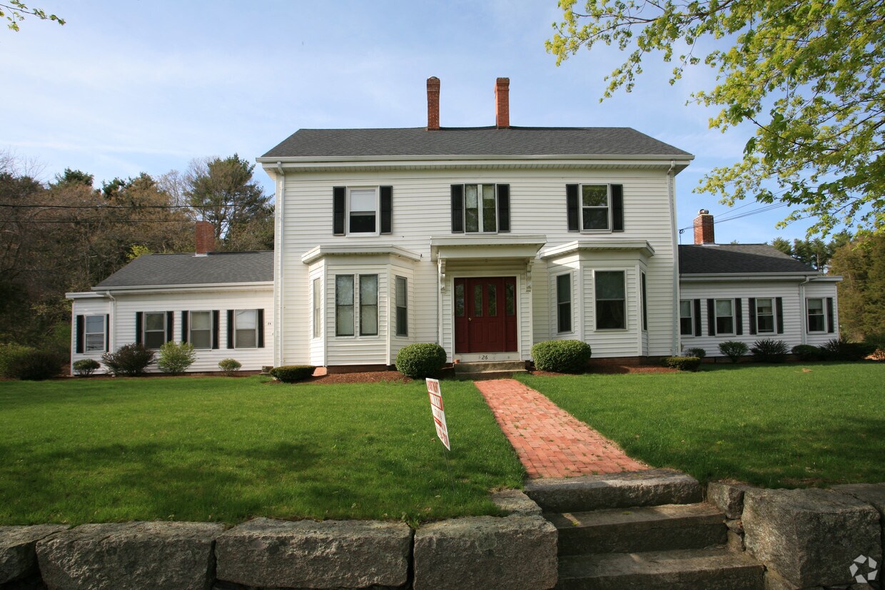 Building Photo - 26 Pleasant St