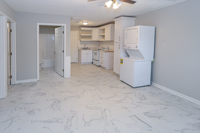 Building Photo - 2515 Grimwood Rd