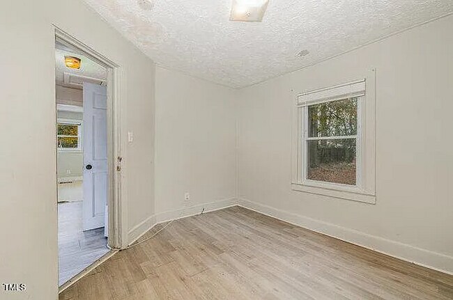 Foto del edificio - 1103 Hood Ave