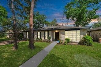 Building Photo - 9406 Vickijohn Dr