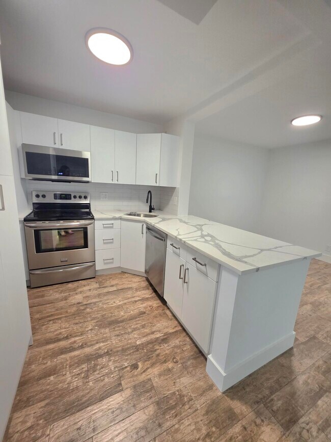 Building Photo - 209 Foxtail Dr