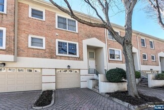 Building Photo - 16 Grand Cove Way