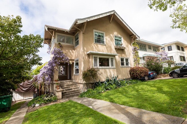 Building Photo - Spacious 3BR Home near parks & shops in North Berkeley