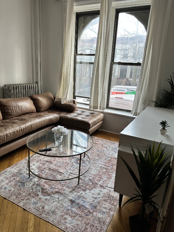 Building Photo - 669 Park Pl