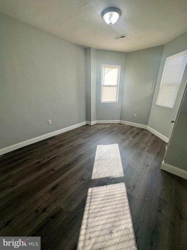 324 S 56th St Unit 2 photo'