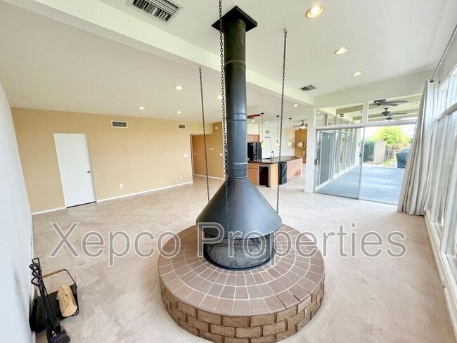 Building Photo - 77495 Cheyenne Dr