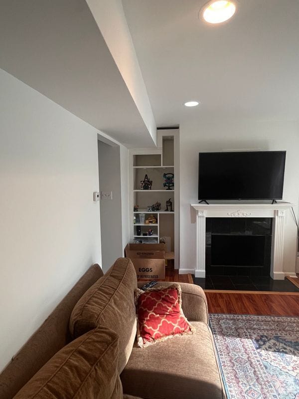 Building Photo - 1054 Pendleton Ct
