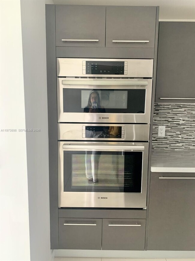 Building Photo - 7825 NW 107th Ave