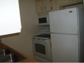 - 1635 League Ave