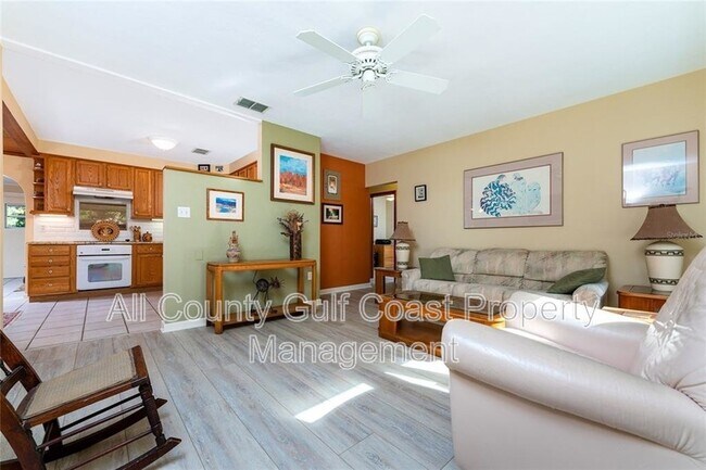 Foto del edificio - 230 Zephyr Rd