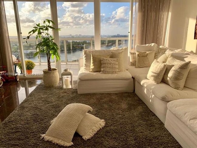 Building Photo - 6301 Collins Ave