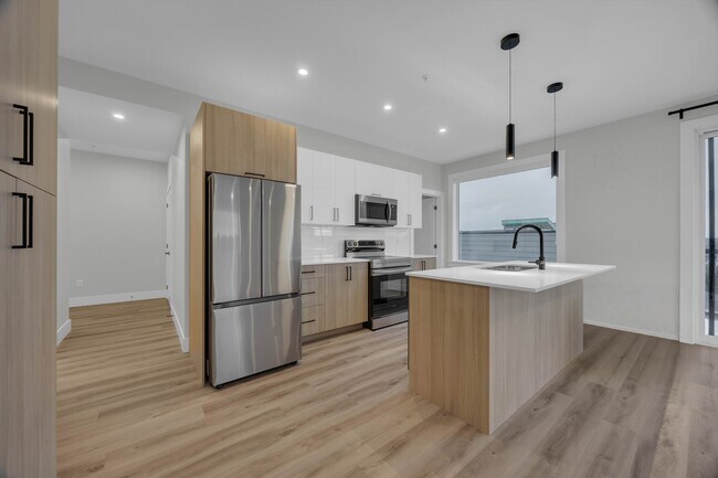 Building Photo - 1035 Melanson Rd