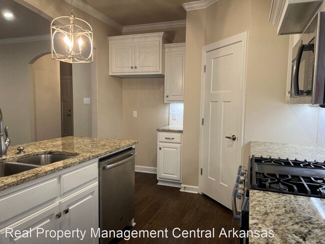 Building Photo - 3 br, 2 bath House - 5309 Aviator Dr.