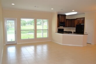 Building Photo - 336 Lazy Ln