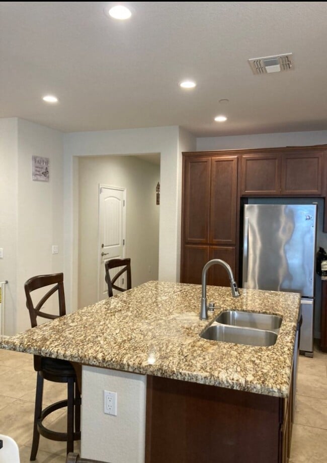 Building Photo - Nice home in Modesto