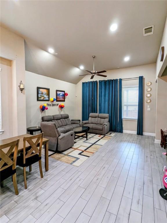 Building Photo - 2229 Valley Oaks Cv