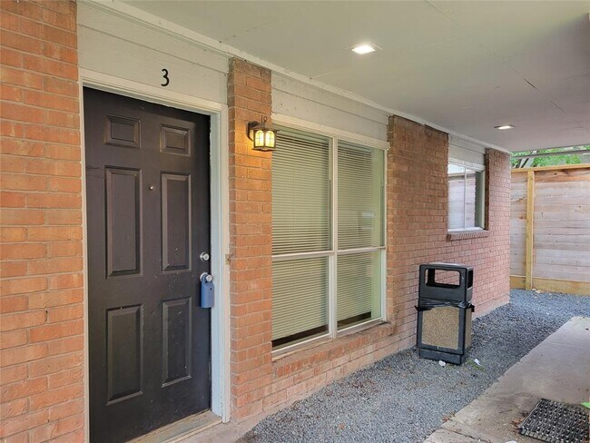 Foto del edificio - 425 E 9th St