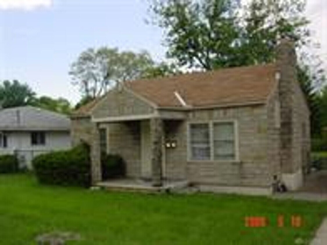 Foto principal - 3 bedroom 1 bath $1500