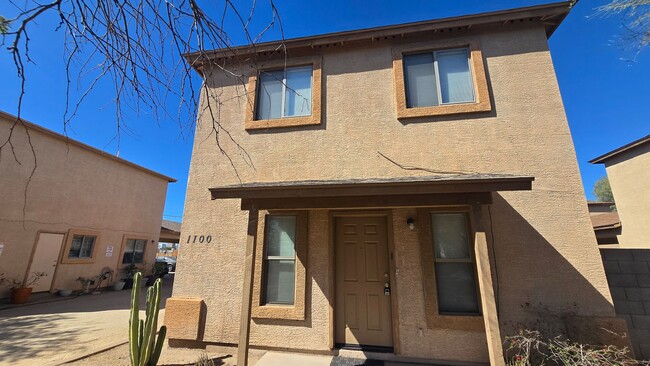 Photo - 1100 E Mohave St Townhome