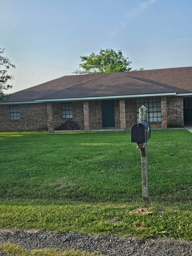 Foto principal - 16320 Langlinais Ln