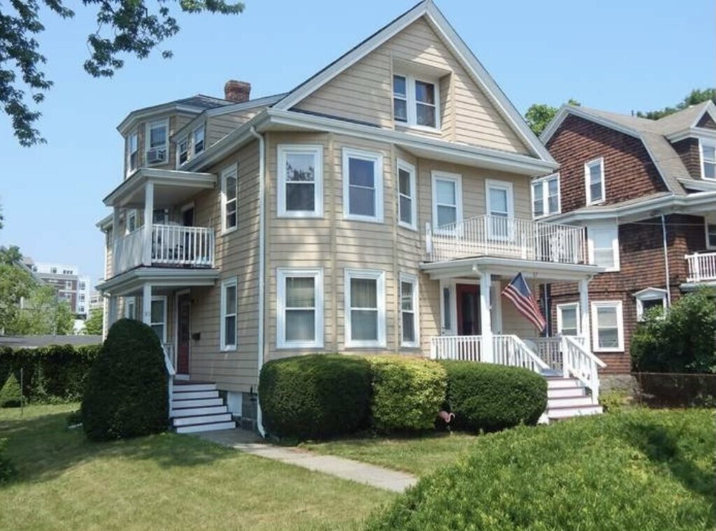 Primary Photo - 89 Bigelow St