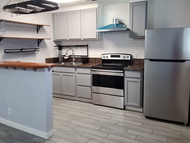 Foto del edificio - 2236 Ellis St