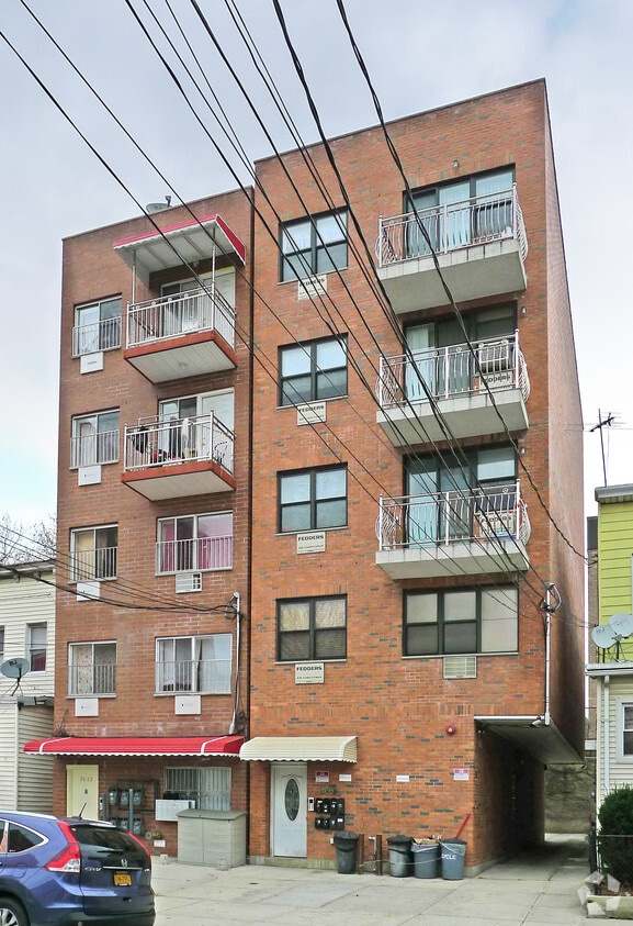 Building Photo - 31-15 137th St