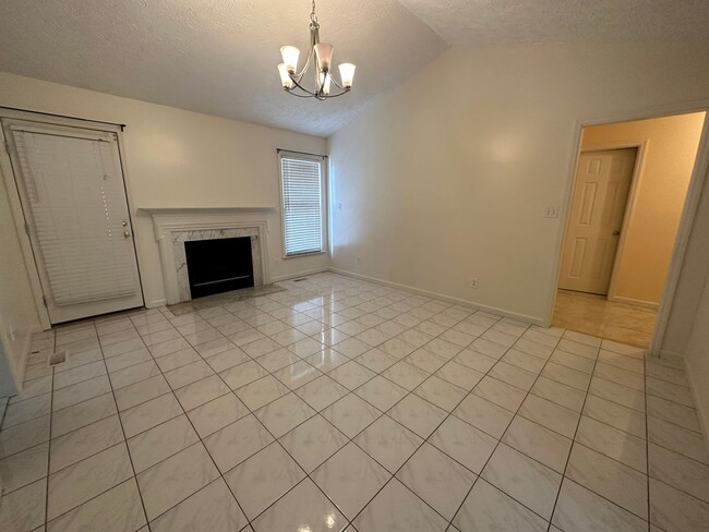 Building Photo - 5010 Summer Ridge ~ Jacks Ford