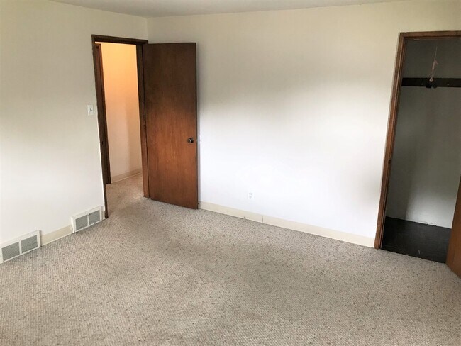 Foto del edificio - 1135 Saxe Ave