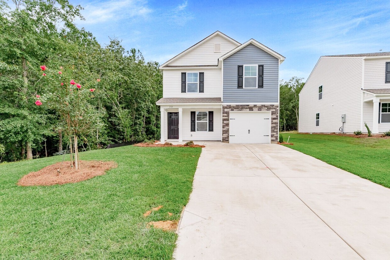 Primary Photo - Gorgeous 4-Bedroom Home in Boulder Ridge –...