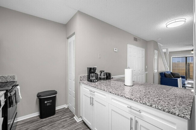 Foto del edificio - 3807 Gazebo Pond Ln