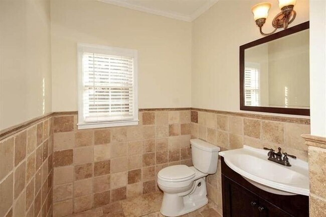 Building Photo - 4518 N Slope Cir