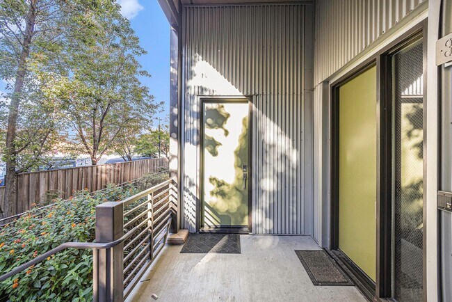 Building Photo - 307 Bowsman Ct