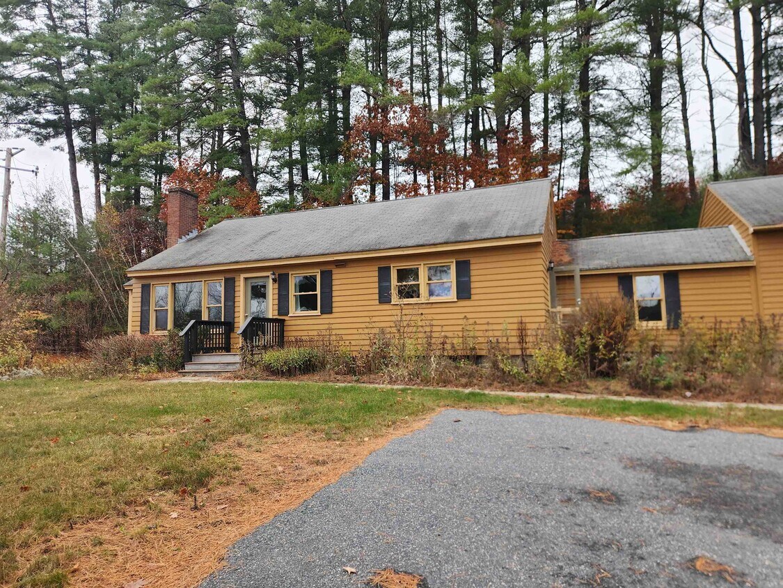 Foto principal - 907 W Swanzey Rd