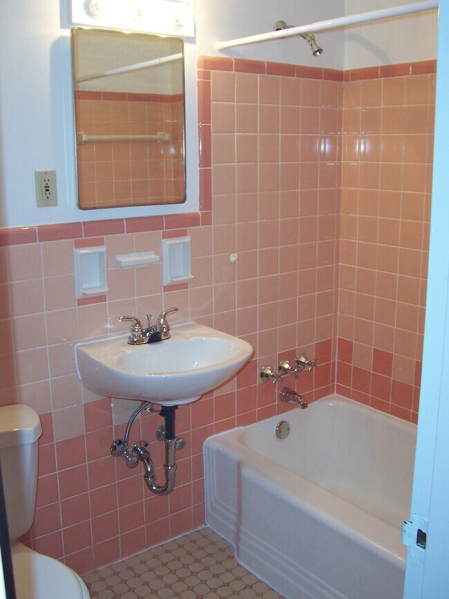 Foto del edificio - 545 Howell Ave