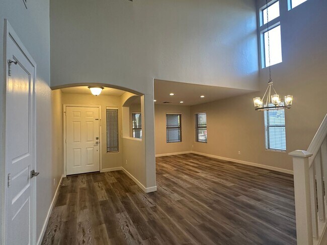 Foto del edificio - Cooper/Queen Creek. 4 bed, 2.5bath, 2677 s...