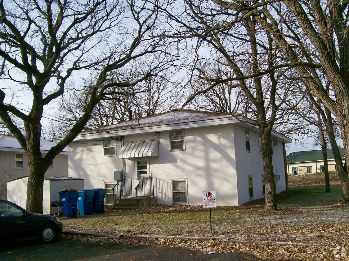 Foto del edificio - 2828 Verndale Ave