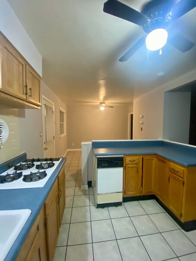 Foto del edificio - Charming Acre on Over a Half Acre of Land!