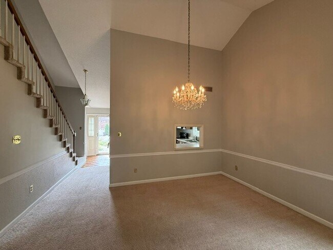 Foto del edificio - 720 Landing Ln