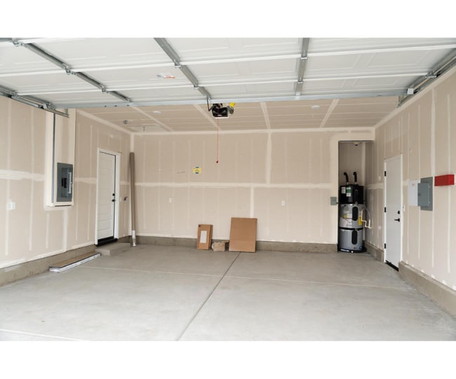 Building Photo - 5348 Liberty Ship Wy