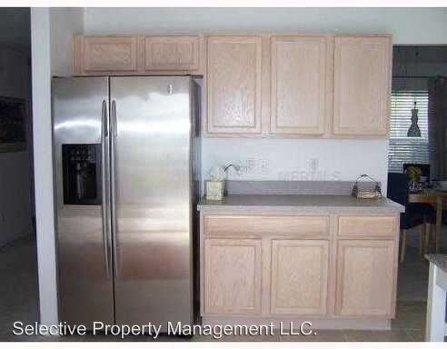 Building Photo - 945 Horseshoe Falls Dr