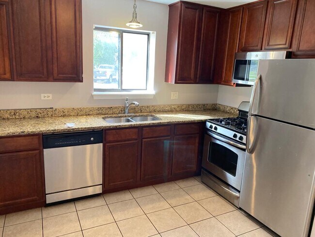 Kitchen - 2210 Abbeywood Dr